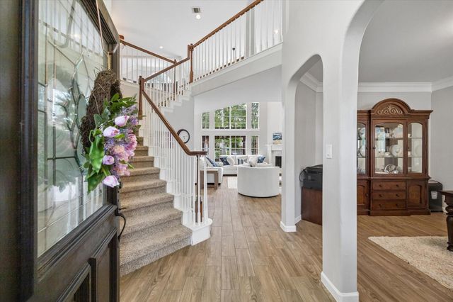 2214 Deer Cove Trail, Kingwood, TX 77339