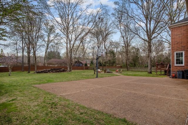465 Harpeth Meadows Dr, Kingston Springs, TN 37082