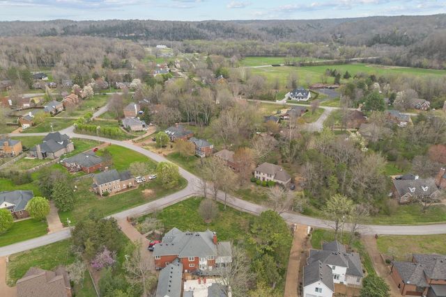 465 Harpeth Meadows Dr, Kingston Springs, TN 37082