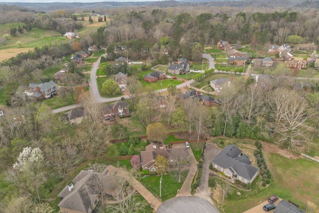 465 Harpeth Meadows Dr, Kingston Springs, TN 37082