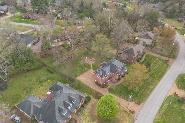 465 Harpeth Meadows Dr, Kingston Springs, TN 37082