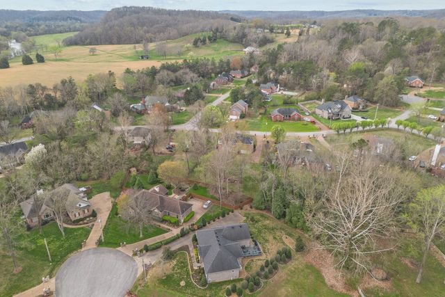 465 Harpeth Meadows Dr, Kingston Springs, TN 37082