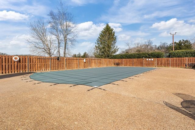 465 Harpeth Meadows Dr, Kingston Springs, TN 37082