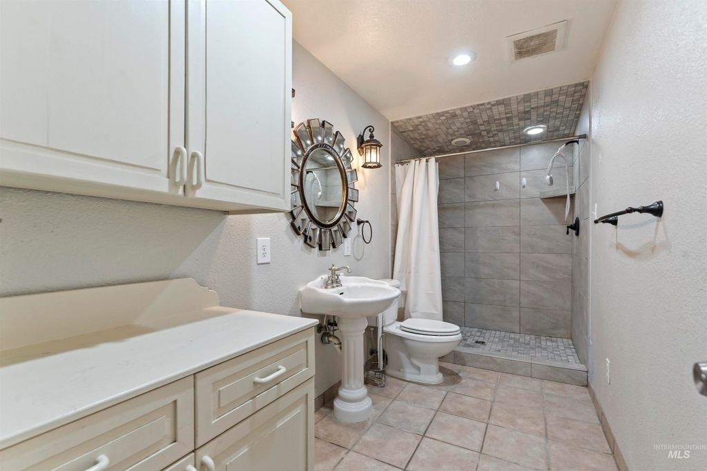 3160 E Springwood, Meridian, ID 83642 photo 27