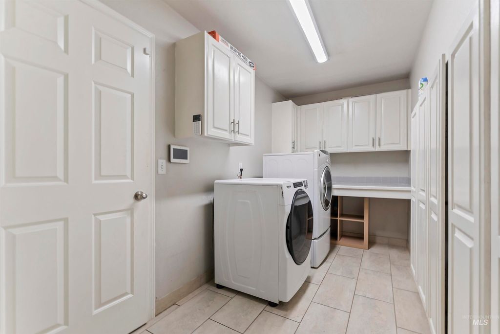 3160 E Springwood, Meridian, ID 83642 photo 36