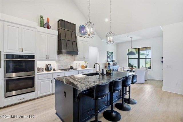 218 Lost Oak Lane, Brandon, MS 39047