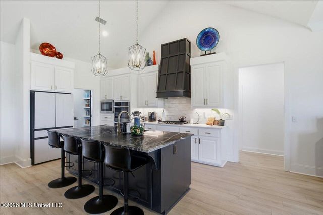 218 Lost Oak Lane, Brandon, MS 39047