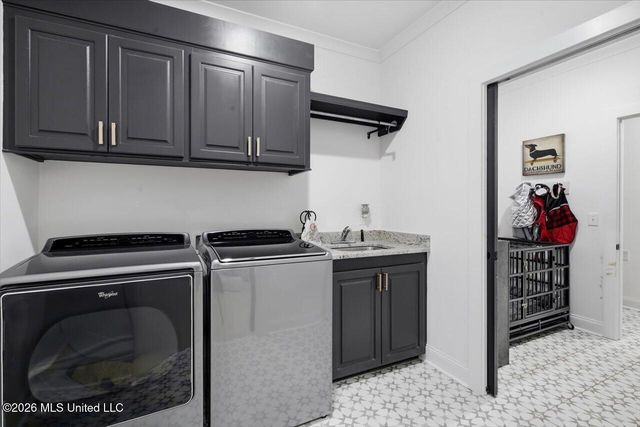 218 Lost Oak Lane, Brandon, MS 39047
