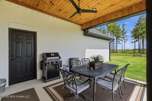 218 Lost Oak Lane, Brandon, MS 39047
