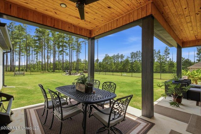 218 Lost Oak Lane, Brandon, MS 39047