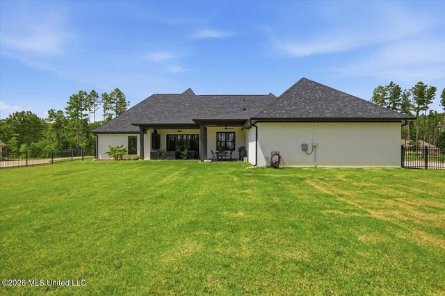 218 Lost Oak Lane, Brandon, MS 39047