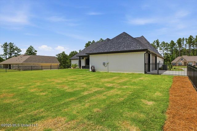 218 Lost Oak Lane, Brandon, MS 39047