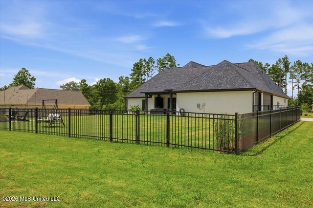 218 Lost Oak Lane, Brandon, MS 39047
