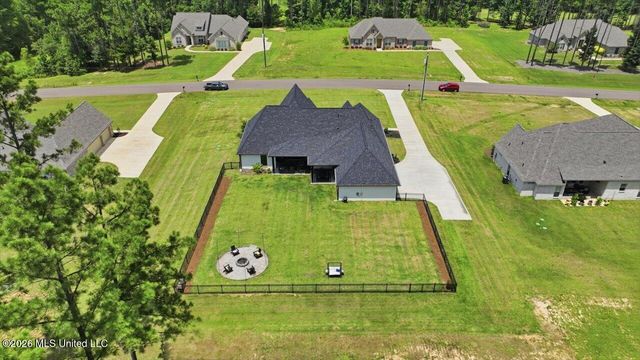 218 Lost Oak Lane, Brandon, MS 39047