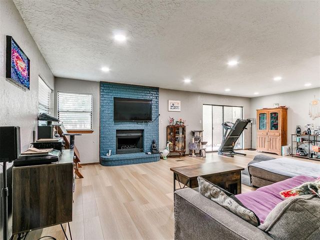 2808 Shoreridge Avenue 2810, Norman, OK 73072