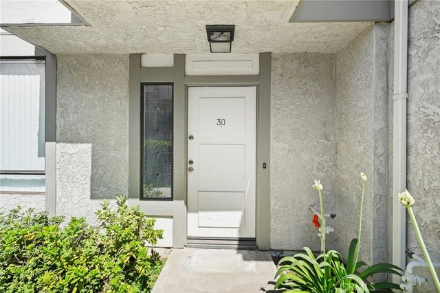 6855 Valley Circle 30, West Hills, CA 91307