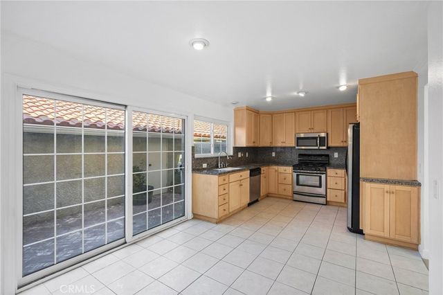 6855 Valley Circle 30, West Hills, CA 91307