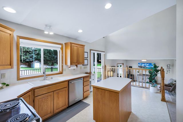 5115 E Lowe Rd, Mead, WA 99021