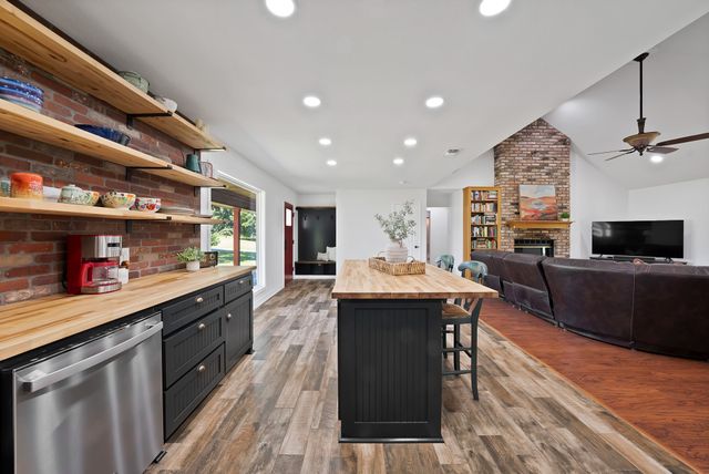 3328 English Creek Court, Azle, TX 76020