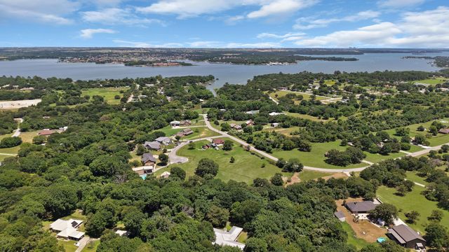 3328 English Creek Court, Azle, TX 76020