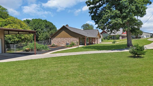 3328 English Creek Court, Azle, TX 76020