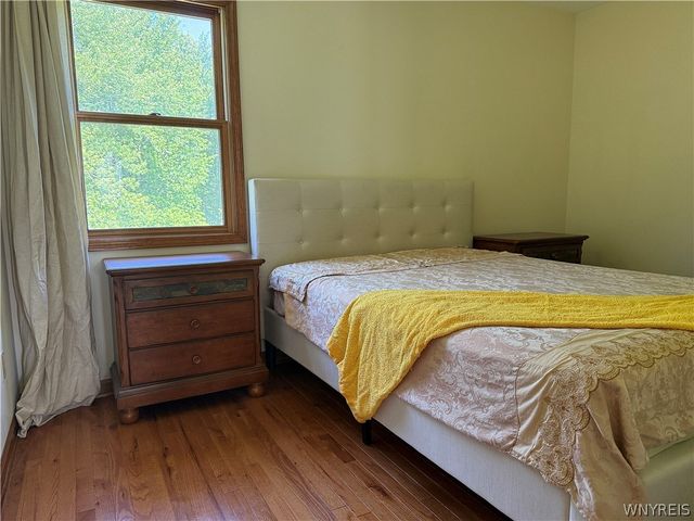 193 Meadow Spring Lane, Amherst, NY 14051