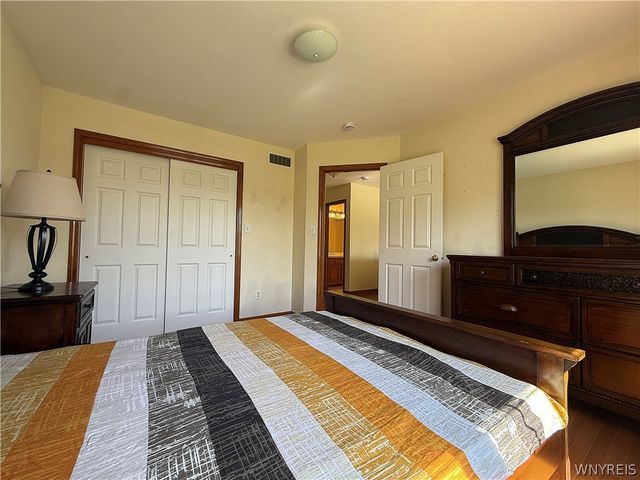 193 Meadow Spring Lane, Amherst, NY 14051