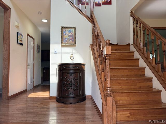 193 Meadow Spring Lane, Amherst, NY 14051