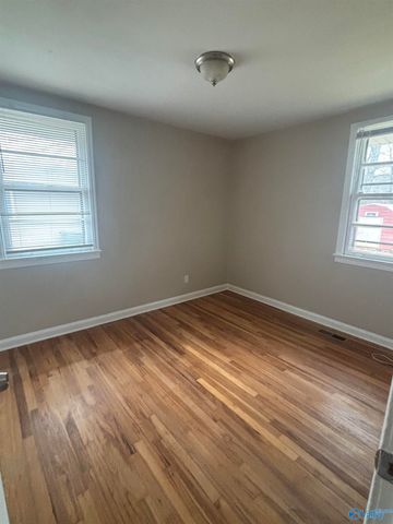 2204 Bide A Wee Drive, Huntsville, AL 35801