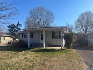 2204 Bide A Wee Drive, Huntsville, AL 35801