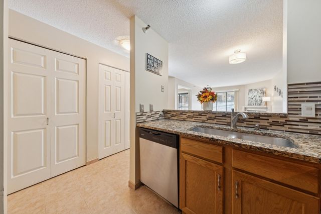 7606 York Avenue S 7208, Edina, MN 55435