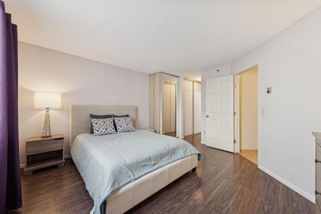 7606 York Avenue S 7208, Edina, MN 55435