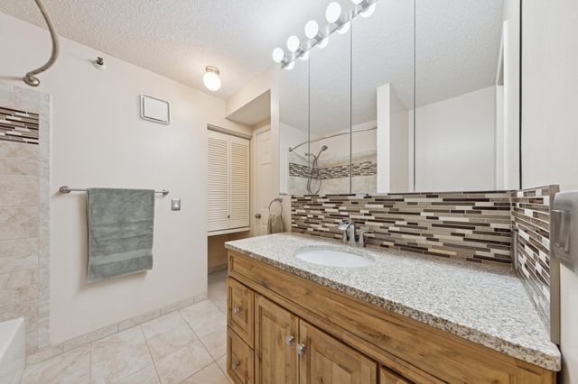 7606 York Avenue S 7208, Edina, MN 55435