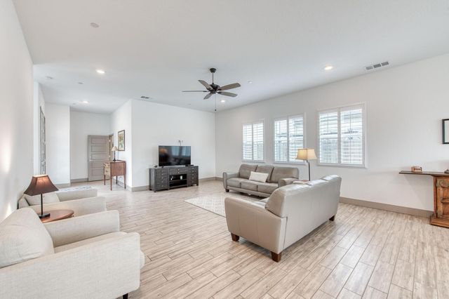 20092 Genteel Drive, Friant, CA 93626