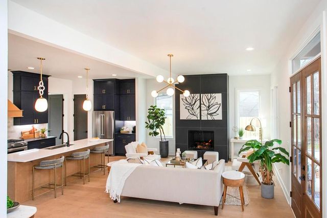 1310 Lillian St, Nashville, TN 37206