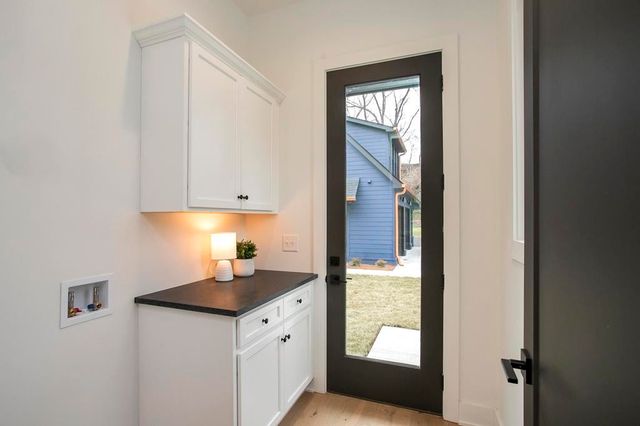 1310 Lillian St, Nashville, TN 37206