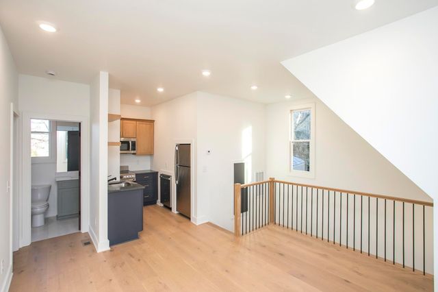 1310 Lillian St, Nashville, TN 37206