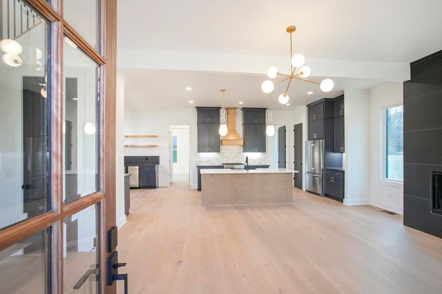 1310 Lillian St, Nashville, TN 37206