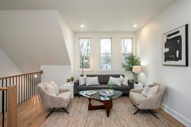 1310 Lillian St, Nashville, TN 37206