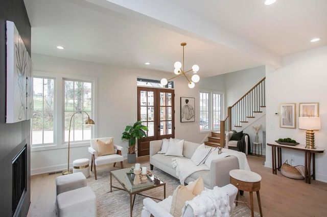1310 Lillian St, Nashville, TN 37206