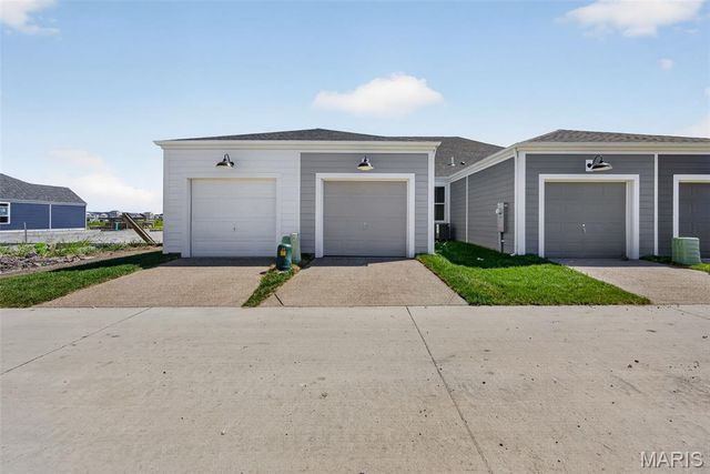 1708 Dyess Street, St Charles, MO 63301