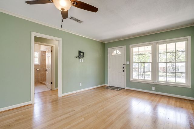 4308 Curzon Avenue, Fort Worth, TX 76107