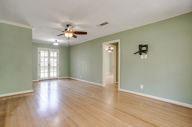 4308 Curzon Avenue, Fort Worth, TX 76107