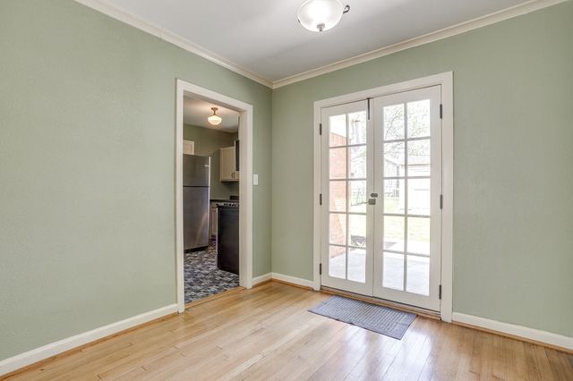 4308 Curzon Avenue, Fort Worth, TX 76107