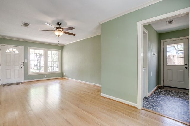 4308 Curzon Avenue, Fort Worth, TX 76107