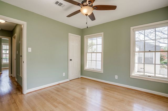 4308 Curzon Avenue, Fort Worth, TX 76107