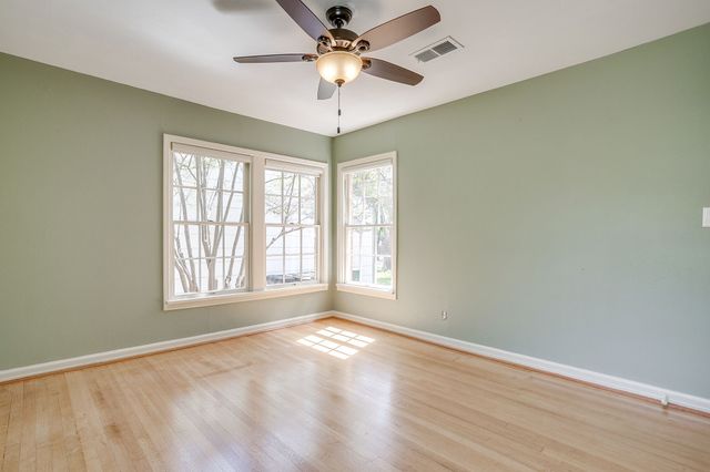 4308 Curzon Avenue, Fort Worth, TX 76107