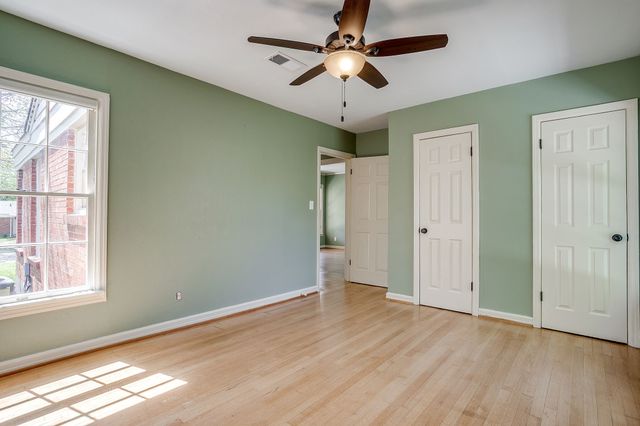 4308 Curzon Avenue, Fort Worth, TX 76107