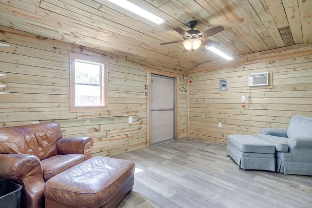 4308 Curzon Avenue, Fort Worth, TX 76107