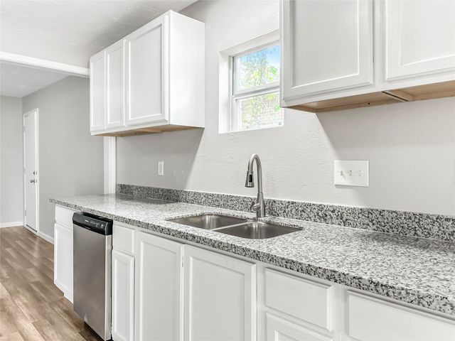 306 Armstrong Street, Houston, TX 77029